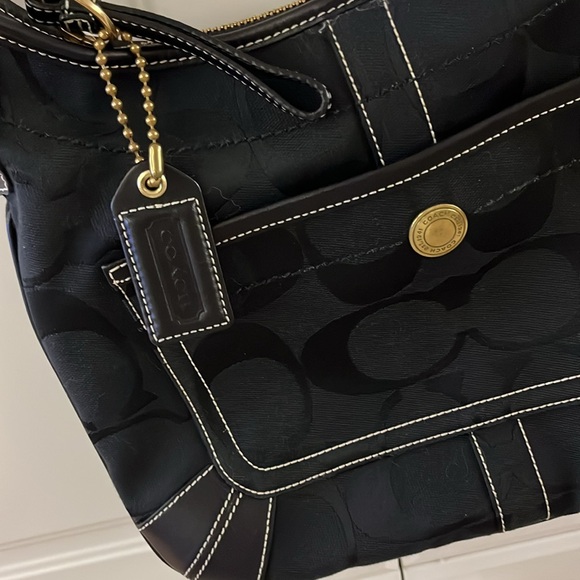Vintage Coach Black and Gold Cross Body Bag - Picture 4 of 11